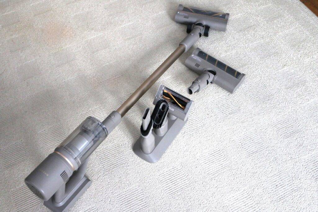 Aspirateur balai Z10 Station (c) Labo Maison