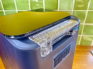 Le réservoir d'eau de l'Airfryer Panasonic NF-CC600 (c) Labo Maison