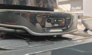 Le système autonome StarSight du Qrevo Slim est doté de la première technologie 3D ToF à double lumière du marché. (c) Labo Maison