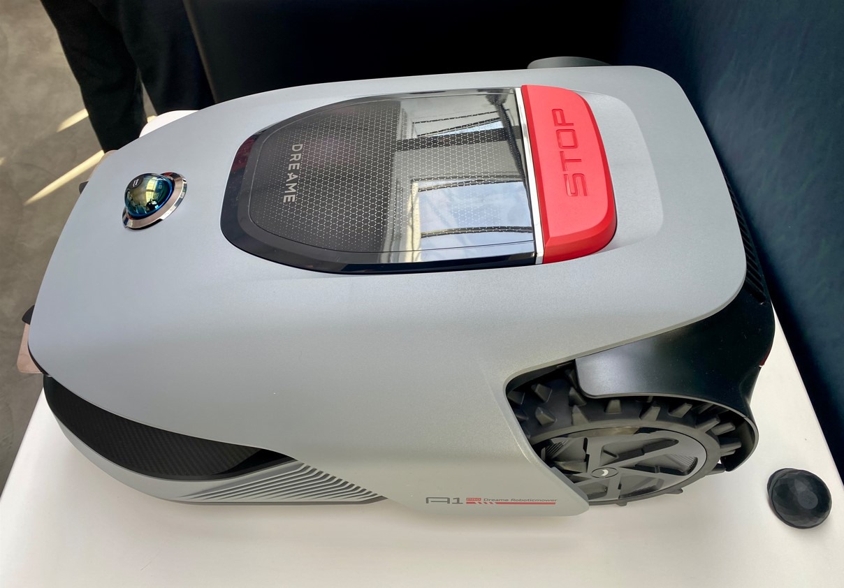 Robot tondeuse Dreame A1 Pro (c) en promotion à 1329 €. Labo Maison