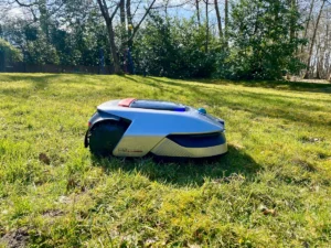 Robot tondeuse Dreame A2 (c) Labo Maison