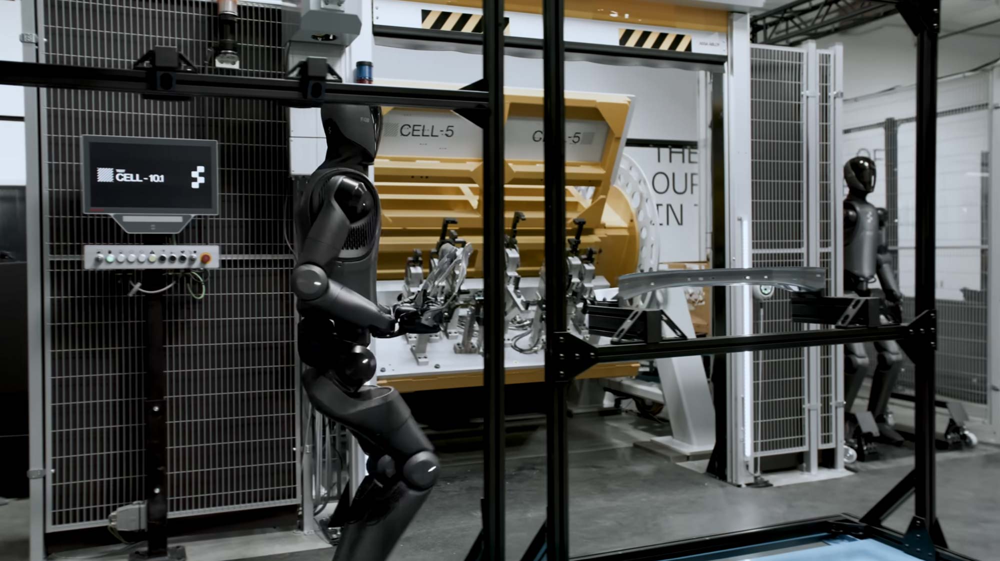 Déjà adoptés par BMW, ces robots s’adaptent et collaborent pour optimiser la manutention en usine.