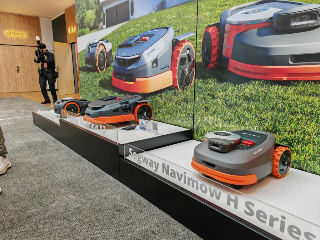 Robots tondeuses Segway (c) Labo Maison