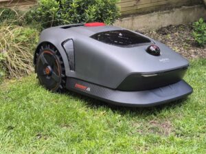 Robot tondeuse Mova 1000 avec garage inclus à prix réduit