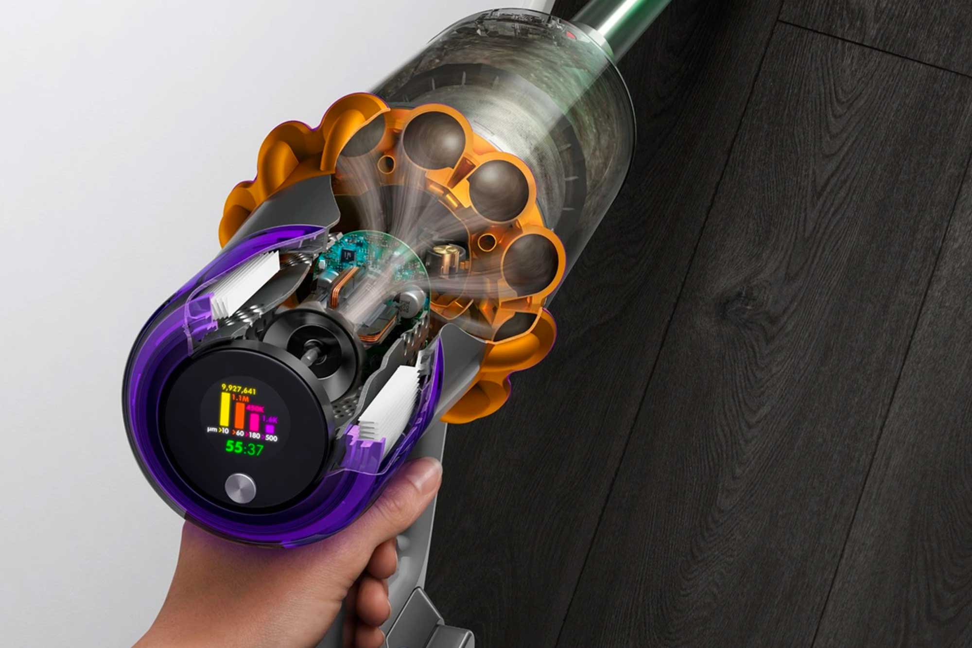 Écran LCD du Dyson V15s affichant les particules détectées