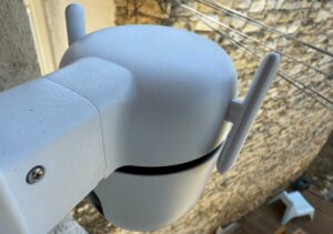 Antennes Wi-Fi intégrées à la caméra TP-Link Tapo C520WS