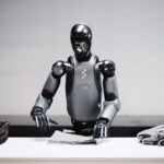 Robot humanoïde Helix F.02 de Figure AI pliant une serviette en autonomie