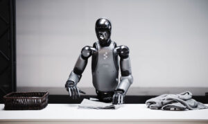 Robot humanoïde Helix F.02 de Figure AI pliant une serviette en autonomie